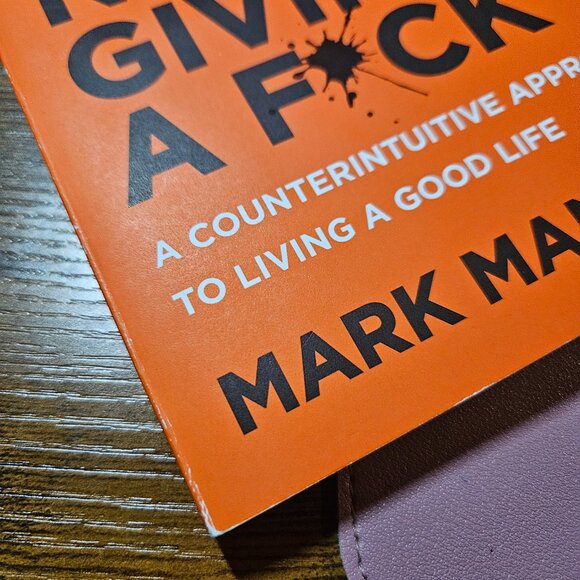 Book | The Subtle Art of Not Giving a F*ck - New York Times Bestseller - Picture 4 of 5